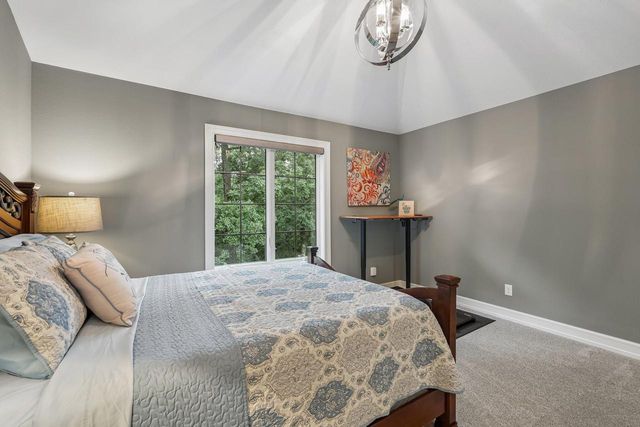 1646 Twisted Oak COURT, Hartland, WI 53029