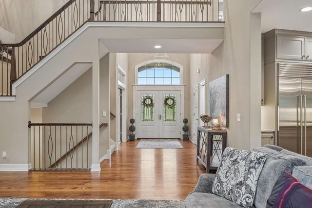 1646 Twisted Oak COURT, Hartland, WI 53029