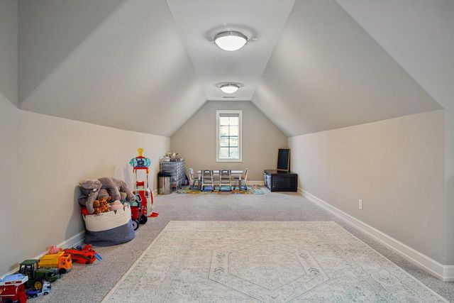 1646 Twisted Oak COURT, Hartland, WI 53029