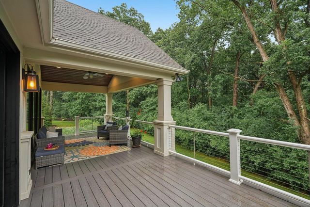 1646 Twisted Oak COURT, Hartland, WI 53029