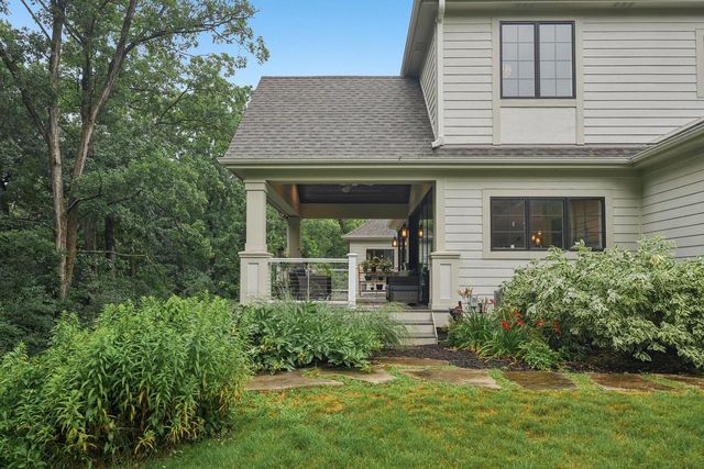 1646 Twisted Oak COURT, Hartland, WI 53029