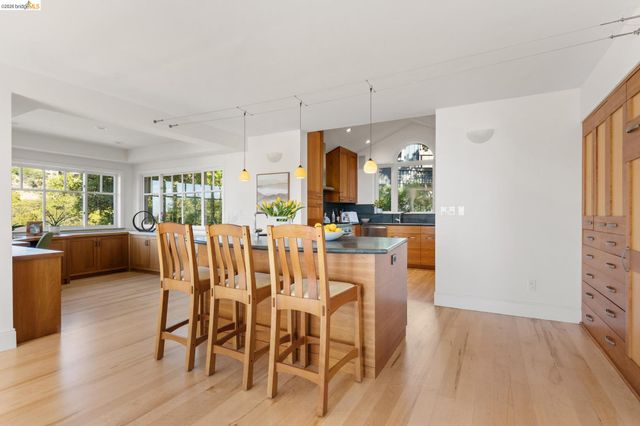 2893 Buena Vista Way, Berkeley, CA 94708