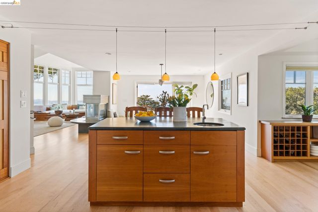 2893 Buena Vista Way, Berkeley, CA 94708