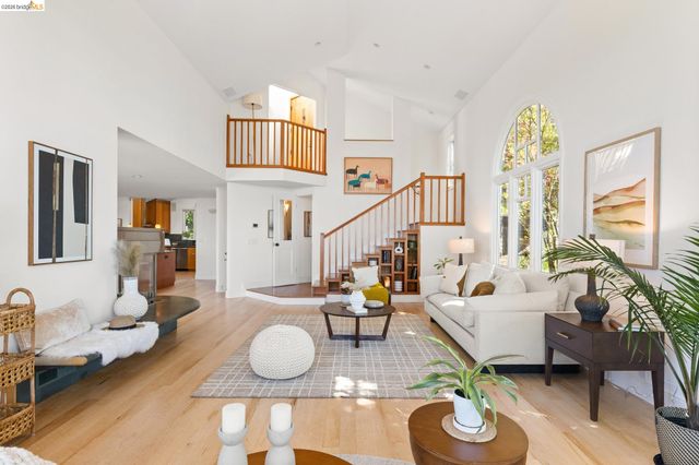 2893 Buena Vista Way, Berkeley, CA 94708