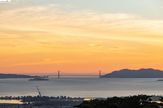 2893 Buena Vista Way, Berkeley, CA 94708