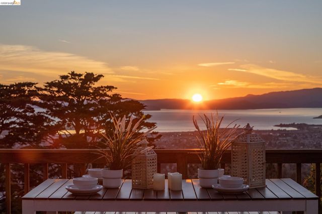 2893 Buena Vista Way, Berkeley, CA 94708