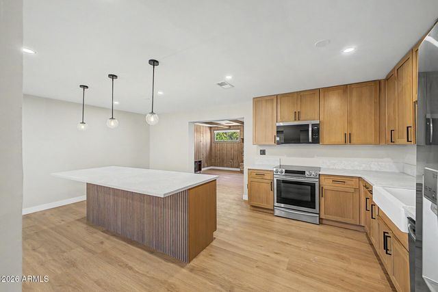 8262 E MONTE VISTA Road, Scottsdale, AZ 85257