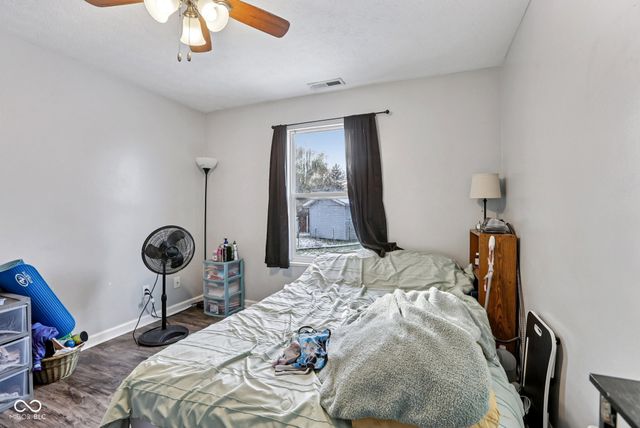 1905 E Balsam Court, Anderson, IN 46011