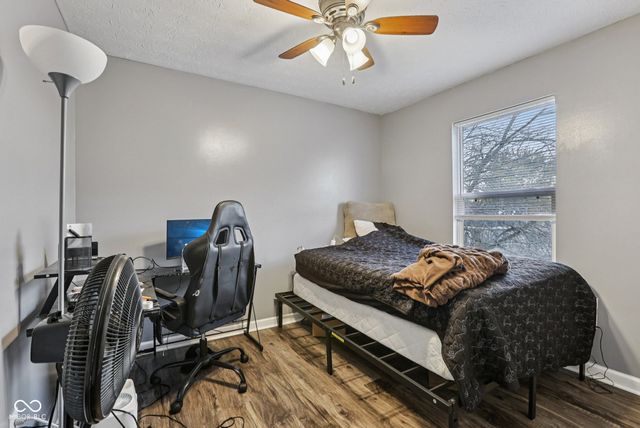 1905 E Balsam Court, Anderson, IN 46011