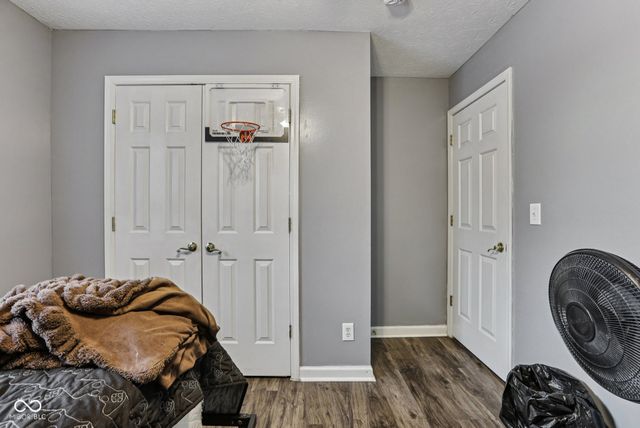 1905 E Balsam Court, Anderson, IN 46011