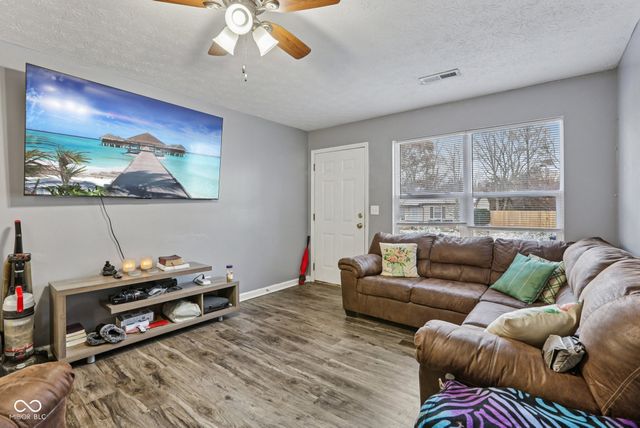 1905 E Balsam Court, Anderson, IN 46011