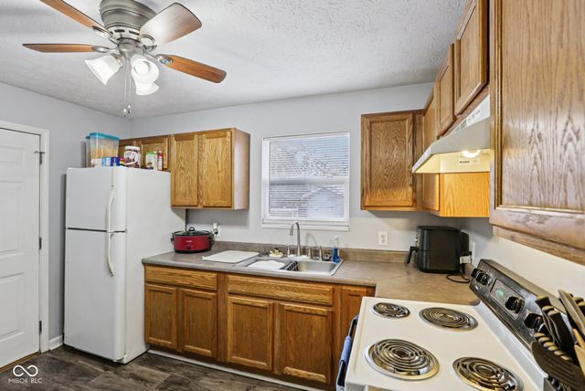 1905 E Balsam Court, Anderson, IN 46011