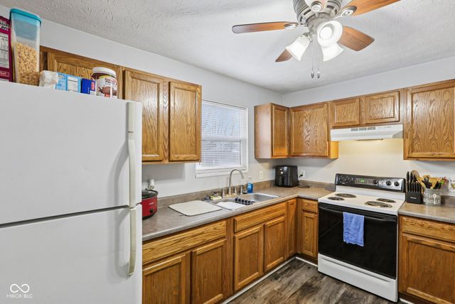 1905 E Balsam Court, Anderson, IN 46011