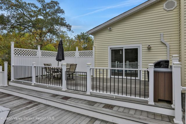 14 Spike Horn Road, Saugerties, NY 12477