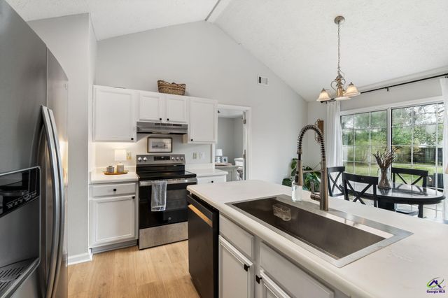 609 Shannon Ridge Drive, Bonaire, GA 31005