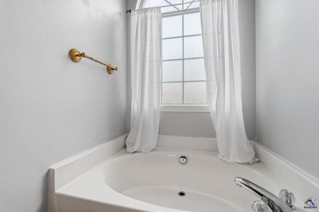 609 Shannon Ridge Drive, Bonaire, GA 31005