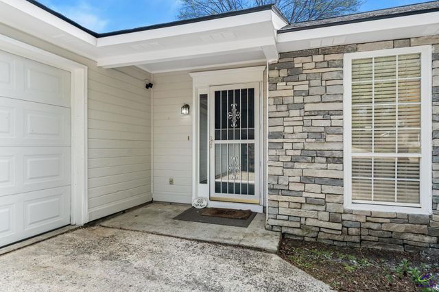 609 Shannon Ridge Drive, Bonaire, GA 31005