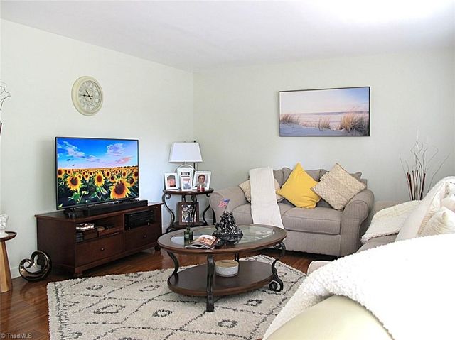 203 Capistrano Drive, Winston-salem, NC 27103