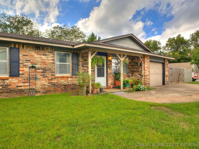 14324 S Dogwood Street, Glenpool, OK 74033