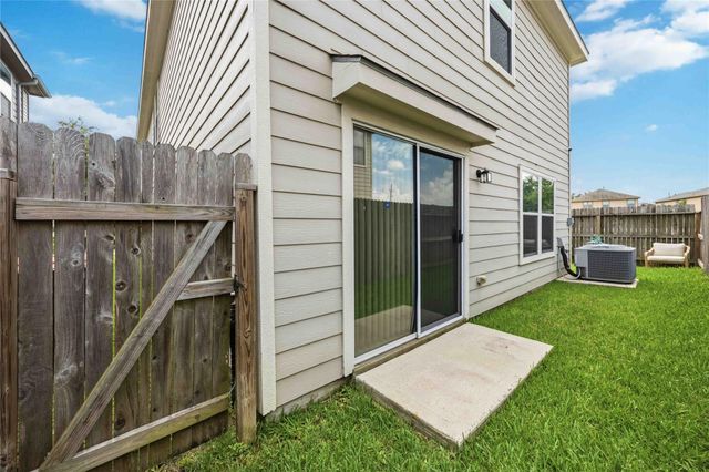 18933 Porchlight Ct Court, Houston, TX 77073