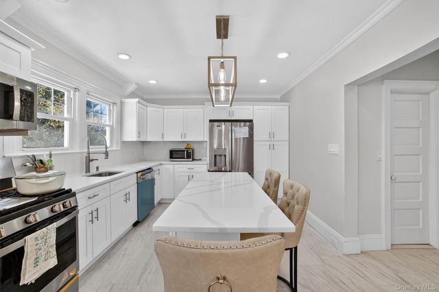 676 Webster Avenue, New Rochelle, NY 10801