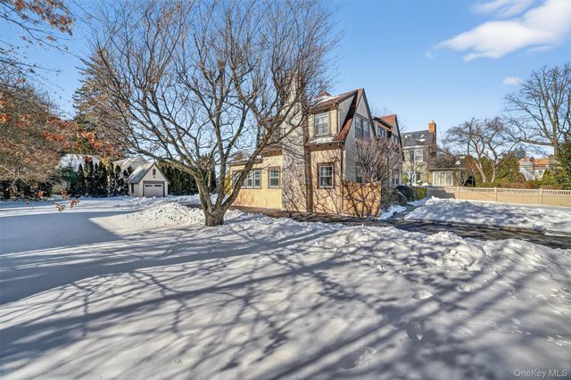 676 Webster Avenue, New Rochelle, NY 10801