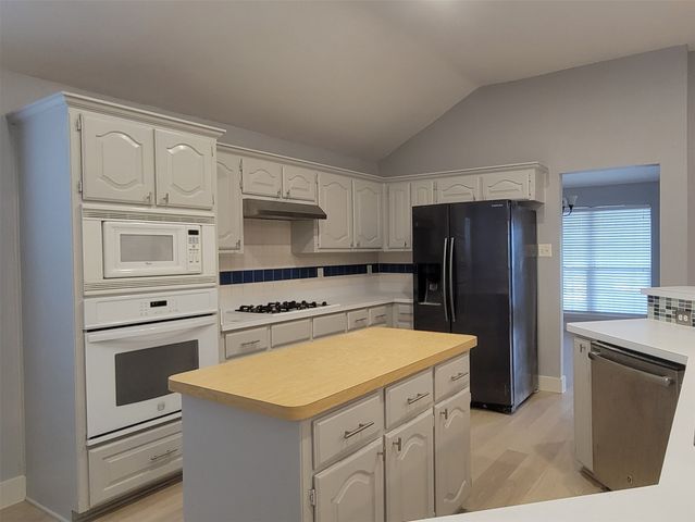 424 Ambrose Drive, Murphy, TX 75094