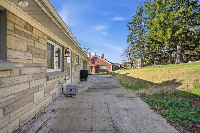 1600 Mount Royal Blvd, Shaler, PA 15116