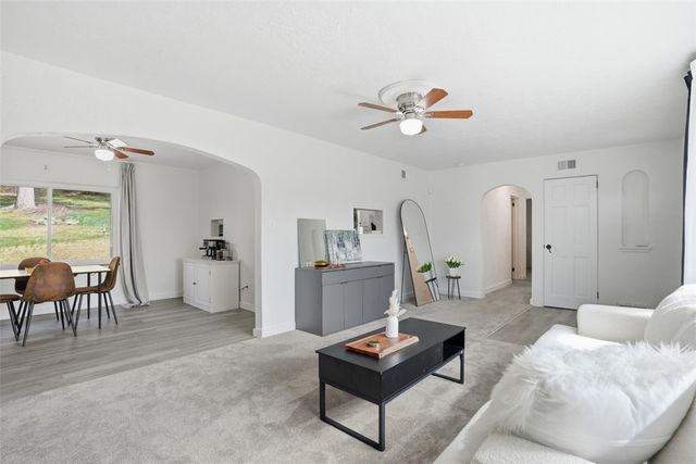 1600 Mount Royal Blvd, Shaler, PA 15116