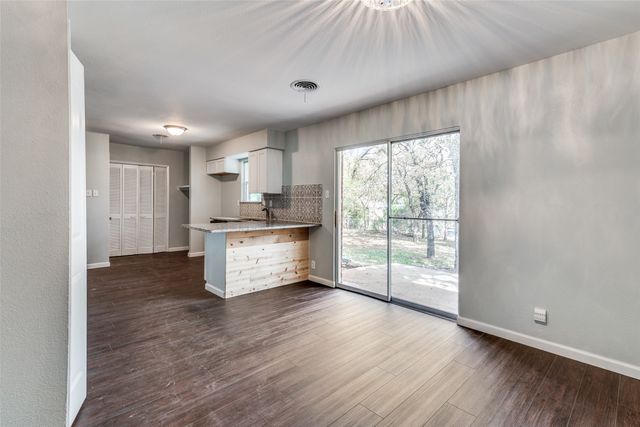 1236 King Drive, Bedford, TX 76022