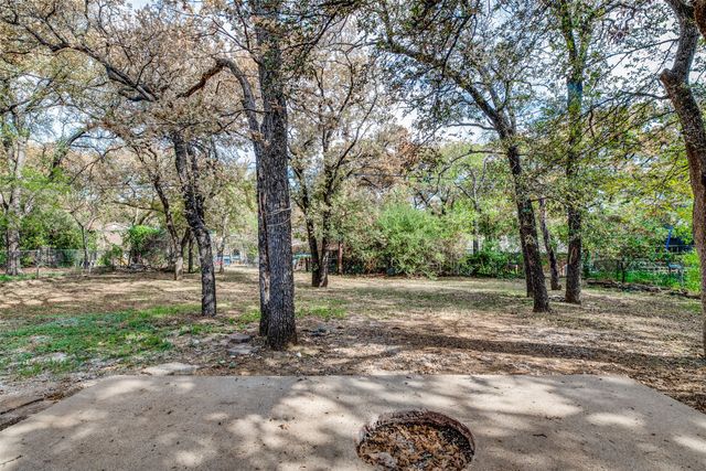 1236 King Drive, Bedford, TX 76022