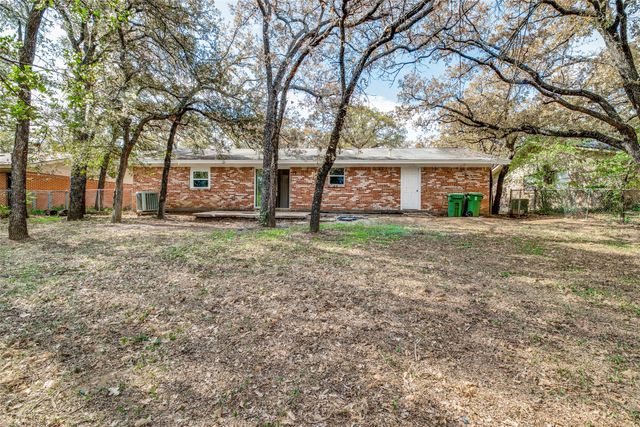 1236 King Drive, Bedford, TX 76022