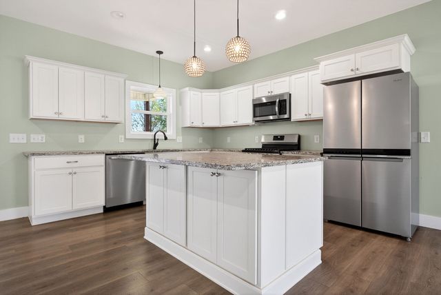 750 Honeysuckle Ln, Sparta, TN 38583