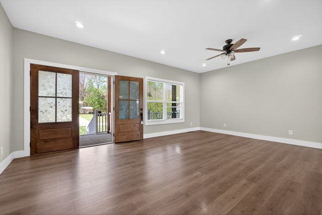 750 Honeysuckle Ln, Sparta, TN 38583