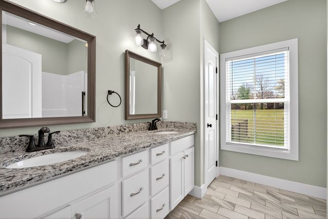 750 Honeysuckle Ln, Sparta, TN 38583