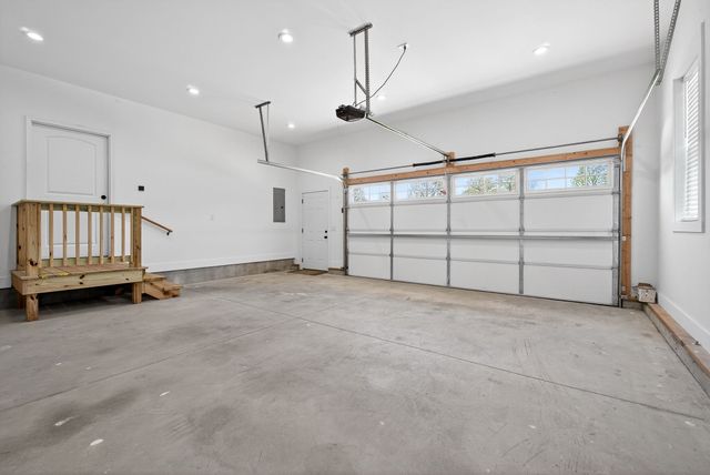 750 Honeysuckle Ln, Sparta, TN 38583