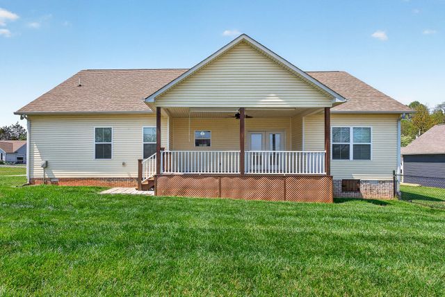 750 Honeysuckle Ln, Sparta, TN 38583