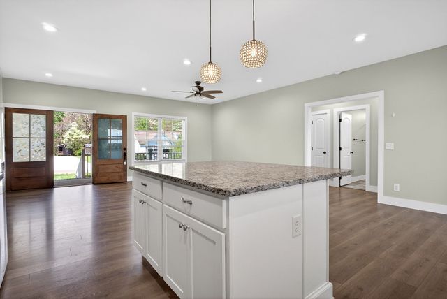 750 Honeysuckle Ln, Sparta, TN 38583
