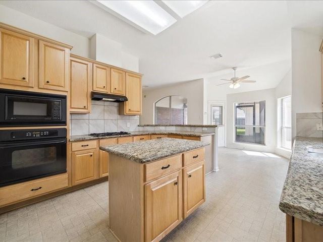 2822 Creek Terrace Drive, Missouri City, TX 77459