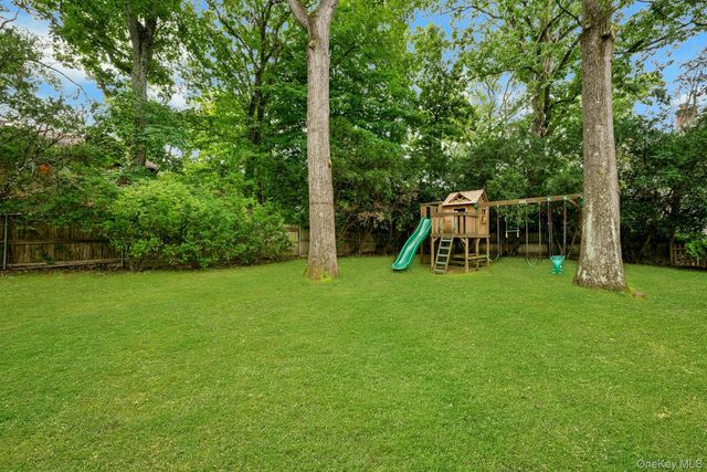 20 Springdale Road, Scarsdale, NY 10583