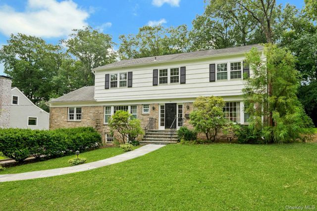 20 Springdale Road, Scarsdale, NY 10583