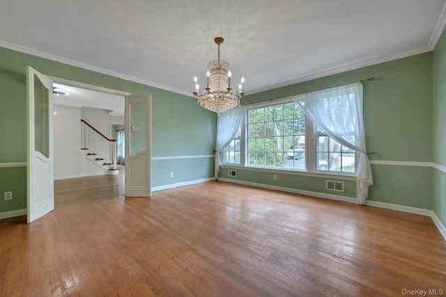 20 Springdale Road, Scarsdale, NY 10583