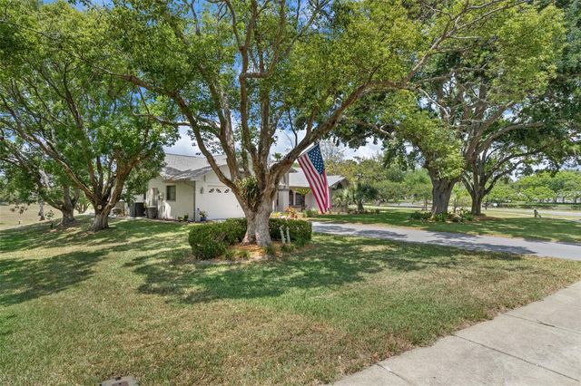 18652 AUTUMN LAKE BOULEVARD, Hudson, FL 34667