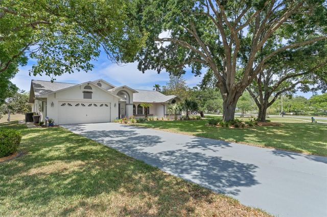 18652 AUTUMN LAKE BOULEVARD, Hudson, FL 34667