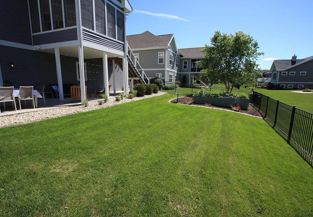 1105 Water Wheel Drive, Waunakee, WI 53597