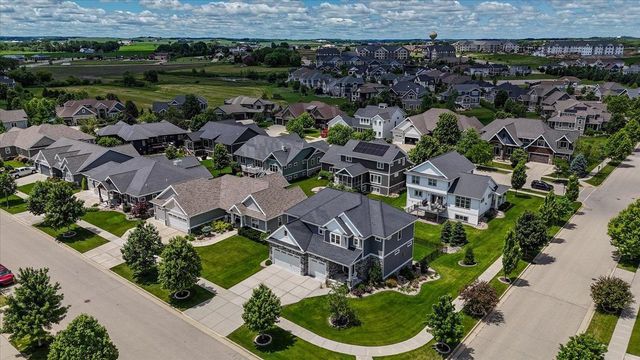 1105 Water Wheel Drive, Waunakee, WI 53597