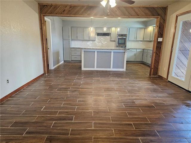 2011 Pecan Dr, Portland, TX 78374