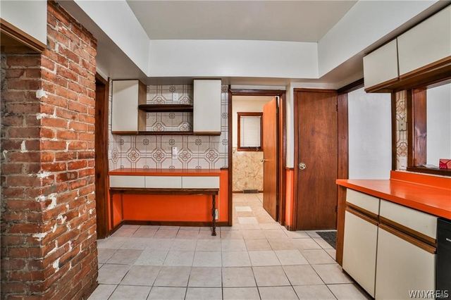 421 East Utica Street S, Buffalo, NY 14208