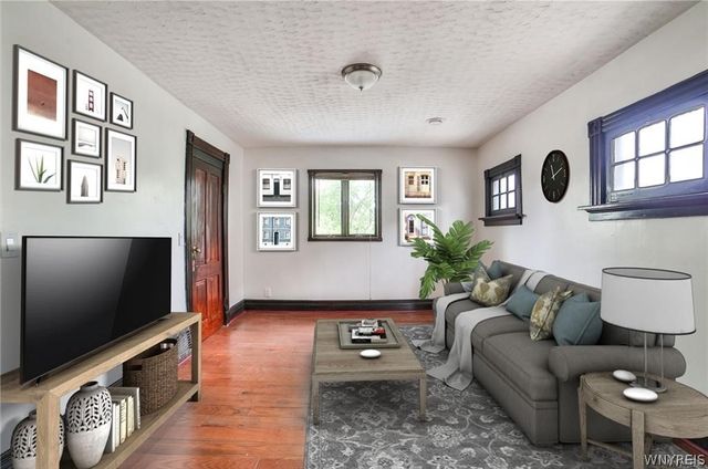 421 East Utica Street S, Buffalo, NY 14208