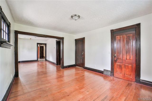 421 East Utica Street S, Buffalo, NY 14208